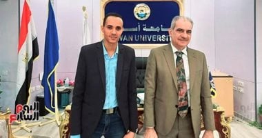 جامعة أسوان تستعد للتنسيق.. رئيس الجامعة لـ"اليوم السابع": 3 معامل تستقبل 700 طالبا.. لدينا كليات فريدة وتخصصات نادرة "مصايد وأسماك وهندسة الطاقة" أبرزها.. واستحداث دبلومة علاج الإدمان والتوظيف فور التخرج.. صور رئيس الجامعة ومحرر اليوم السابع