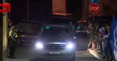 نيوز برو : 
                                            بالتصفيق.. استقبال مؤثر لجثمانى جوتا وشقيقه فى البرتغال.. صور
                                        