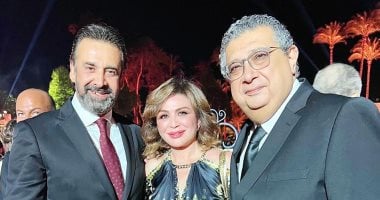 إلهام شاهين برفقة كريم عبد العزيز والكدواني وإيمي من حفل زفاف حفيد الزعيم حفل زفاف حفيد عادل إمام