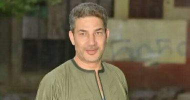 لحظة خروج جثمان أحد ضحايا حادث الطريق الإقليمى من مستشفى الباجور.. مباشر