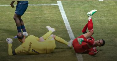 نيوز برو : 
                                            بي إس جي ضد البايرن.. موسيالا يتعرض لإصابة خطيرة فى قمة كأس العالم للأندية
                                        