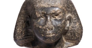 بيع تمثال مصري قديم فى مزاد كريستيز بـ 800 ألف جنيه استرلينى تمثال