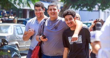 انتهاء امتحانات الجيولوجيا وعلم النفس لطلاب الثانوية نظام قديم بالجيزة طلاب الثانوية العامة