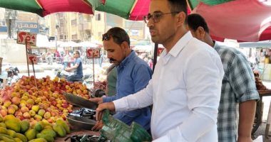 ضبط لحوم وسلع غير صالحة وتحرير 534 محضرا تموينيا فى حملات مكبرة بسوهاج جانب من الحملات التموينية بسوهاج
