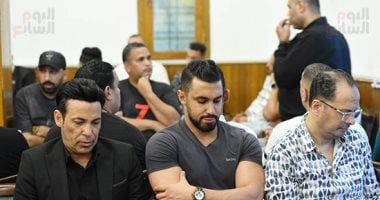 سعد الصغير وعمر كمال ومصطفى حجاج فى عزاء أحمد عامر.. صور عزاء أحمد عامر