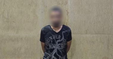 ضبط أب تعدى على طفليه بالضرب بخرطوم لكسرهما شاحن تليفون بالقاهرة المتهم