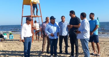 محافظ الدقهلية يجرى زيارة مفاجئة لمدينة جمصة ويوجه بمنع إشغالات الشاطئ