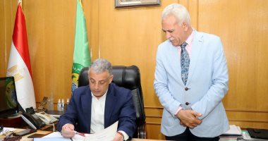 محافظ الإسماعيلية يعتمد تنسيق القبول بالثانوى العام بحد أدنى 230 درجة