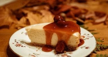 طريقة عمل تشيز كيك البارد بالقهوة بدون فرن.. لذيذة وخفيفة تشيز كيك