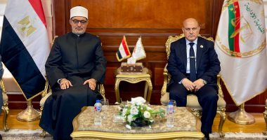 رئيس النيابة الإدارية: دار الإفتاء تقوم بجهود رصينة فى توطيد الأسس السامية المستشار محمد الشناوي يستقبل مفتي الجمهورية