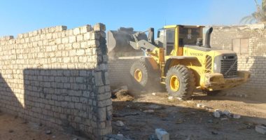 إزالة التعديات على أراضى أملاك الدولة فى 5 أحياء بالإسكندرية.. تفاصيل