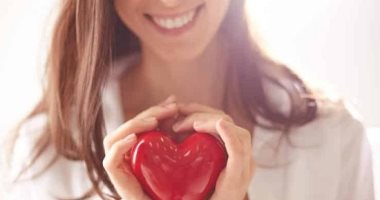 كتالوج امرأة برج السرطان.. 5 أسرار تساعدك تكسب قلبها للأبد 