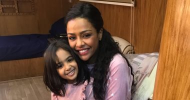 مريم طفلة مسلسل فات الميعاد.. بدأت موديل بعمر سنتين وبتحلم تستمر بالتمثيل