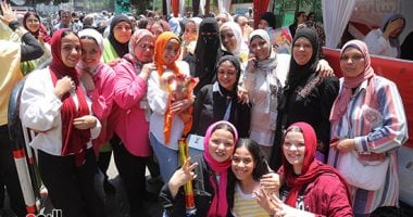 راجع واحسب درجاتك.. حل أسئلة امتحان مادة الرياضيات التطبيقية طالبات الثانوية العامة