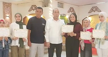 تضامن الغربية تحتفل بختام دورات تدريب 24 فتاة على أعمال الخياطة والتريكو