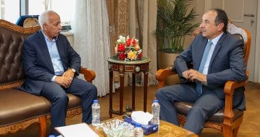 وزير قطاع الأعمال: العامل شريك أساسى فى التنمية ونحرص على توفير بيئة عمل عادلة جانب من اللقاء
