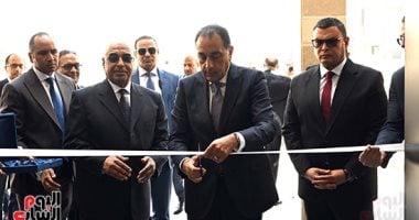 خلال الافتتاح