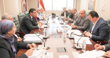 خلال الاجتماع 