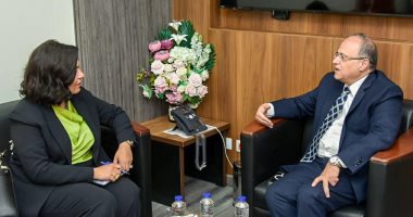 رئيس هيئة الدواء المصرية يلتقى سفيرة مصر بزيمبابوي
