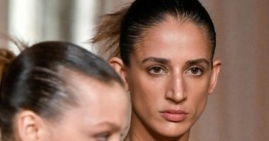 تسريحة الكعكة موضة 2025-2026