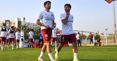 محمد شكرى وأحمد هانى فى تدريب سيراميكا