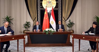وزيرة التخطيط توقع مذكرات تفاهم مع الصين