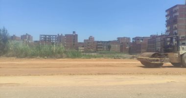 مشروع رصف وتغطية مصرف الزهار فى الغربية يرى النور.. صور