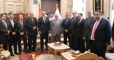 رئيس هيئة قضايا الدولة يهنئ رئيس محكمة النقض بمنصبه الجديد ويؤكد على تعزيز التعاون القضائي