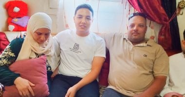 نتيجة الدبلومات الفنية.. "اليوم السابع" يشارك الأول على مستوى الجمهورية بالبحيرة فرحة التفوق.. ياسين السبكى: كنت أساعد والدى فى ورشة الموبيليا.. والدتى توقعت نجاحى وتفوقى.. وأتمنى الالتحاق بكلية الهندسة.. صور الطالب ياسين عبد المجيد السبكى