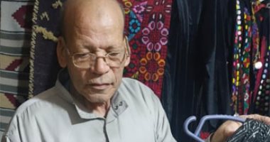 أزياء مصر نسيج وهوية.. الحاج مصطفى 60 سنة خبرة في تصنيع الجلابية المصرية أزياء مصر نسيج وهوية - الحاج مصطفى صانع الجلابية المصرية