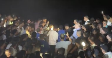 شهود عيان يكشفون تفاصيل غرق صيدلانية وزميلتها إثر سقوط سيارتهما فى النيل موقع الحادث