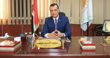 الدكتور محمد السيد وكيل وزارة التربية والتعليم بسوهاج
