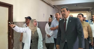 جولة مفاجئة لمحافظ دمياط داخل المستشفى التخصصى وعيادة الأمل الشاملة.. تفاصيل