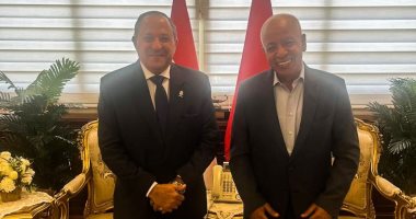 محافظ بورسعيد يلتقى رئيس اتحاد نقابات عمال مصر لتعزيز التعاون المشترك