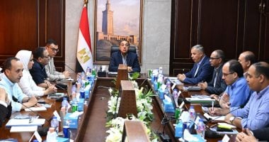 رئيس الوزراء يكلف بحصر الأراضى لإنشاء وحدات بديلة للعمارات الآيلة للسقوط بالإسكندرية خلال الاجتماع