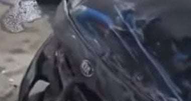 تهشم سيارات بعد اصطدام مينى باص بها فى حدائق القبة.. صور حادث اصطدام سيارات