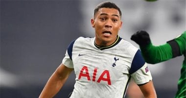 مصدر بالزمالك: لا مفاوضات مع كارلوس فينسيوس واللاعب خارج حسابات النادي كارلوس فينسيوس خارج حسابات الزمالك فى الميركاتو الصيفى