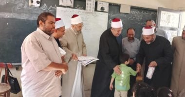 رئيس المعاهد الأزهرية يتفقد معهد العارف بسوهاج لمتابعة نشاط تحفيظ القرآن الكريم رئيس المعاهد الأزهرية يتفقد معهد العارف بسوهاج