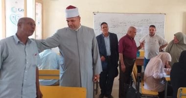 قيادات منطقة سوهاج الأزهرية تتفقد مراكز تصحيح الشهادة الثانوية