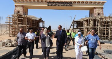 محافظ سوهاج يتفقد أعمال تطوير وتحديث بوابة المدخل الغربى