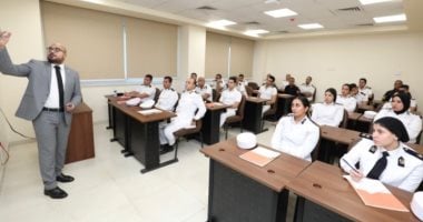 أكاديمية الشرطة تنظم دورتين للصليب الأحمر جانب من الدورة التدريبية