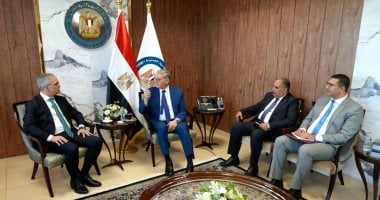 نيوز برو : 
                                            وزير البترول يبحث مع 