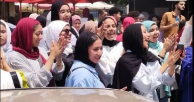 والدة الطالب الثانى على الجمهورية: "كنت واثقة فيه وسايباه يذاكر بطريقته"