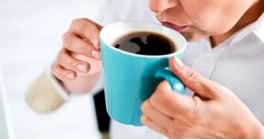 صدمة لعشاق القهوة والشوكولاتة وسط التوترات السياسية والتغيرات المناخية.. ارتفاع غير مسبوق فى الأسعار.. تداعيات تغير المناخ تضرب المحاصيل بالدول المنتجة.. ورئيس أمريكا يهدد برسوم جمركية تصل 50% على واردات القهوة ارتفاع غير مسبوق تشهده الأسواق العالمية للقهوة