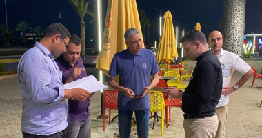 نيوز برو : 
                                            رئيس كهرباء البحيرة يشن حملة لضبط سارقى التيار بالممشى السياحى بمارينا
                                        