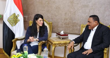 وزيرة التخطيط تناقش مع محافظ مطروح الموقف التنفيذى لمشروعات الخطة الاستثمارية بالمحافظة