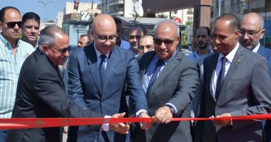 المحافظ ورئيس هيئة الكتاب يفتتحان الدورة الثامنة لمعرض بورسعيد للكتاب.. فيديو وصور