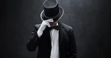 الراجل الغامض بسلامته.. 5 أبراج عمرها ما كانت كتاب مفتوح أبرزهم السرطان رجل غامض