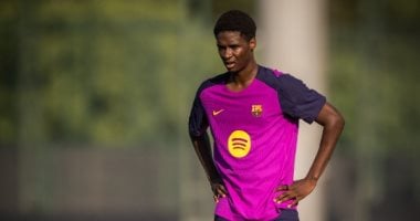 برشلونة يستبعد مهاجمه من جولة آسيا بسبب إصابة عضلية إبراهيم ديارا
