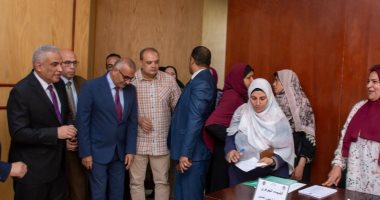 رئيس جامعة طنطا ونائبه يتفقدان لجان انتخابات ممثل الجامعة